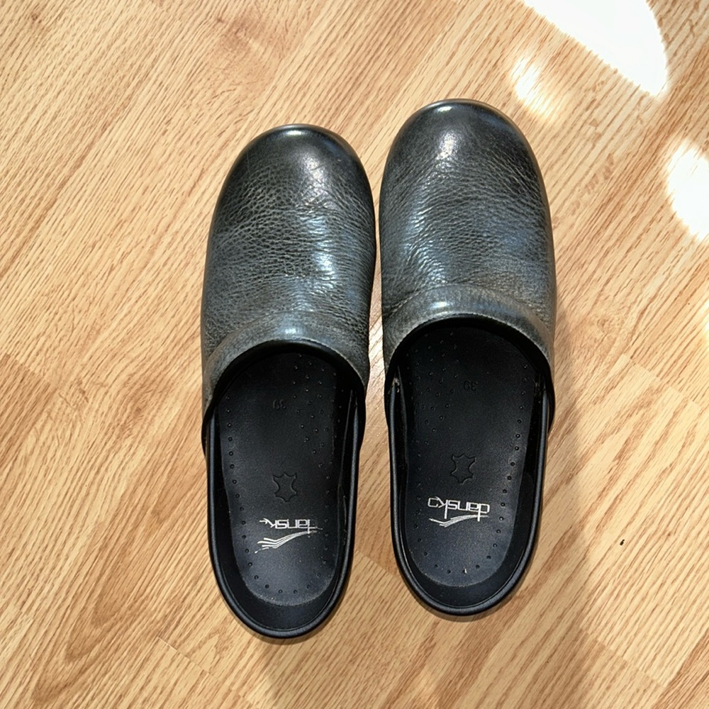 Like new Dansko shoes
